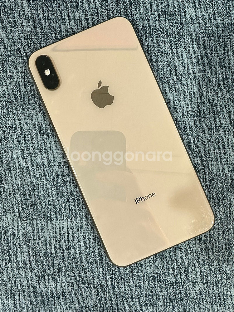 (SSS등급) 아이폰XS MAX 64G 골드 배터리 80% 깨끗한폰 30만원 판매해요--1